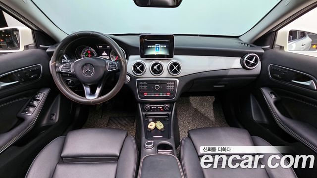 Mercedes-Benz GLA-Class GLA200 d