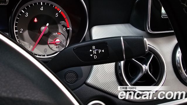 Mercedes-Benz GLA-Class GLA200 d