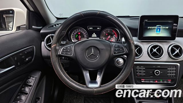 Mercedes-Benz GLA-Class GLA200 d