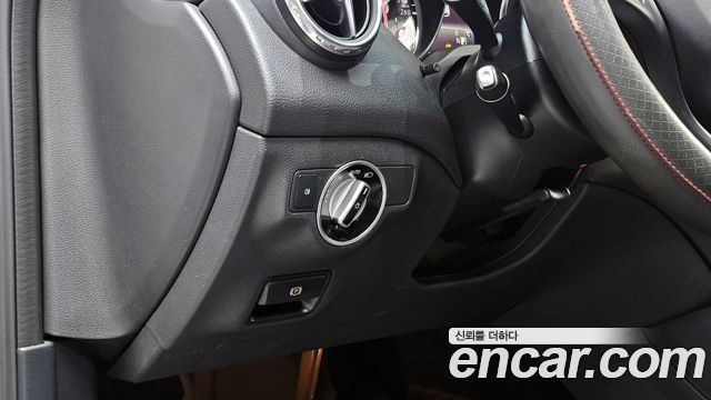 Mercedes-Benz GLA-Class GLA200 d