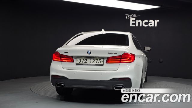 BMW 5-Series 520d xDrive M Sport Package
