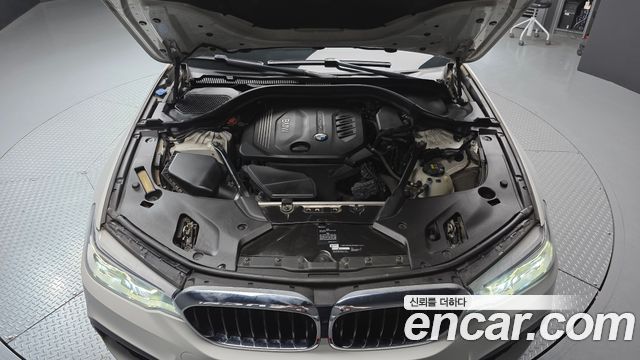 BMW 5-Series 520d xDrive M Sport Package