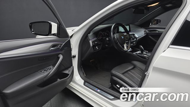 BMW 5-Series 520d xDrive M Sport Package