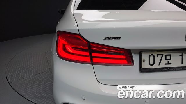 BMW 5-Series 520d xDrive M Sport Package