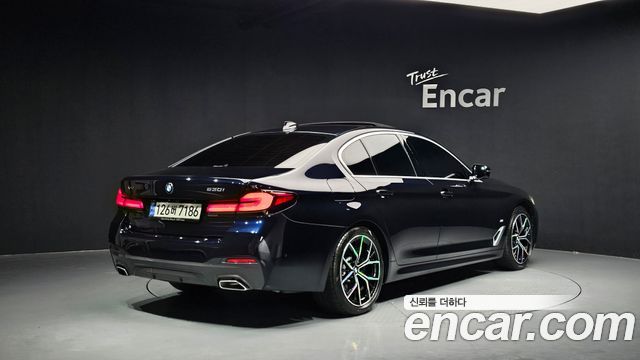 BMW 5-Series 530i xDrive M Sport Package