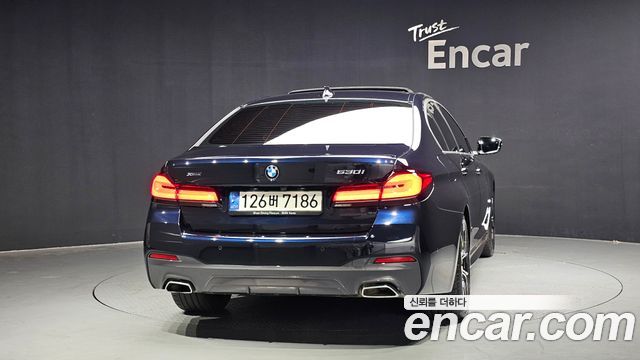 BMW 5-Series 530i xDrive M Sport Package