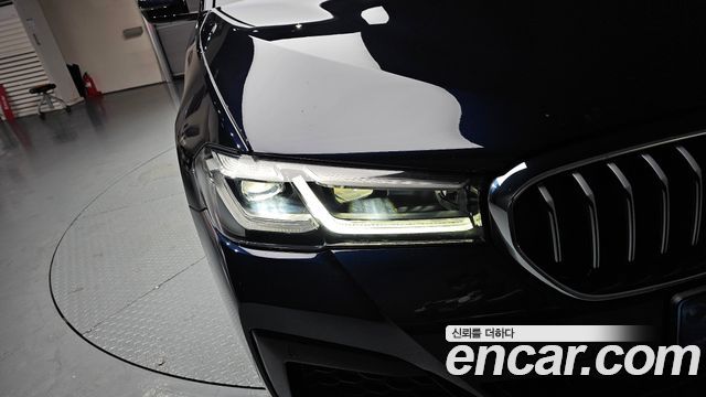 BMW 5-Series 530i xDrive M Sport Package