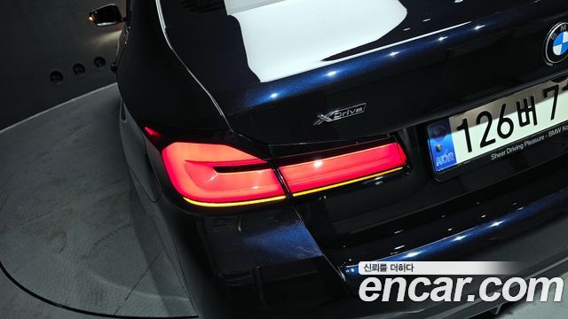 BMW 5-Series 530i xDrive M Sport Package