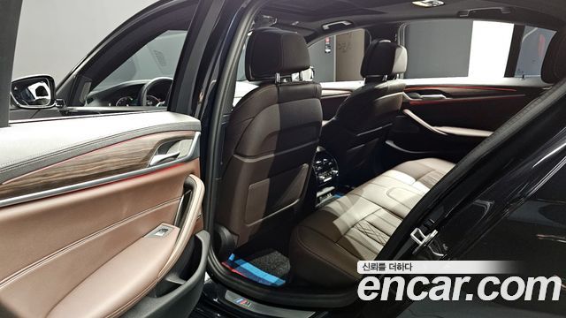 BMW 5-Series 530i xDrive M Sport Package