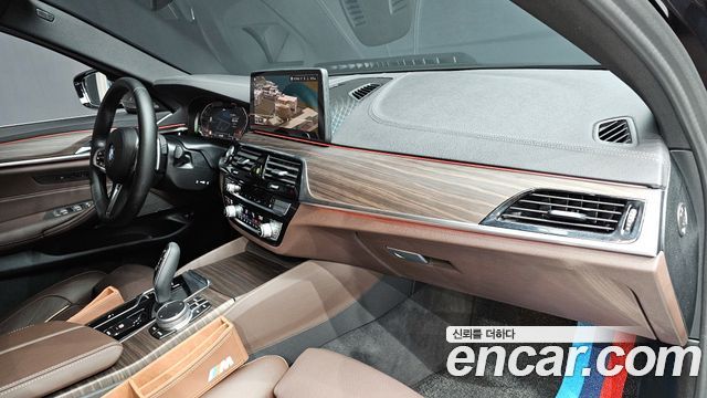 BMW 5-Series 530i xDrive M Sport Package