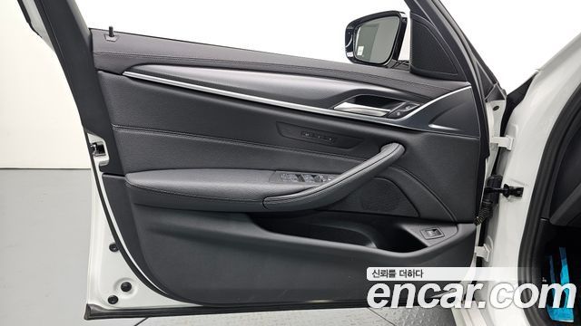 BMW 5-Series 520i M Sport