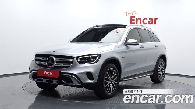 Mercedes-Benz GLC-Class GLC300e 4MATIC
