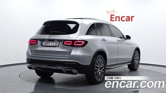 Mercedes-Benz GLC-Class GLC300e 4MATIC