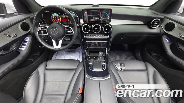 Mercedes-Benz GLC-Class GLC300e 4MATIC