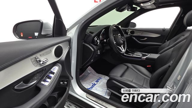 Mercedes-Benz GLC-Class GLC300e 4MATIC