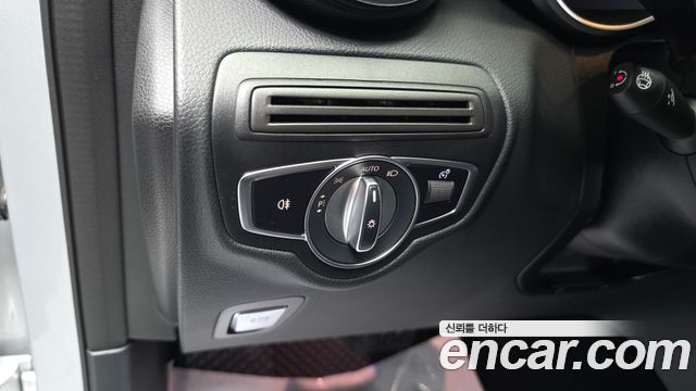 Mercedes-Benz GLC-Class GLC300e 4MATIC