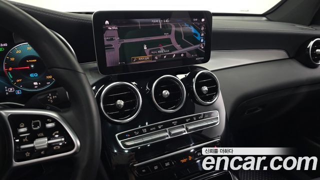 Mercedes-Benz GLC-Class GLC300e 4MATIC