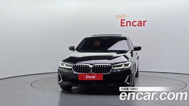 BMW 5-Series 520i Luxury