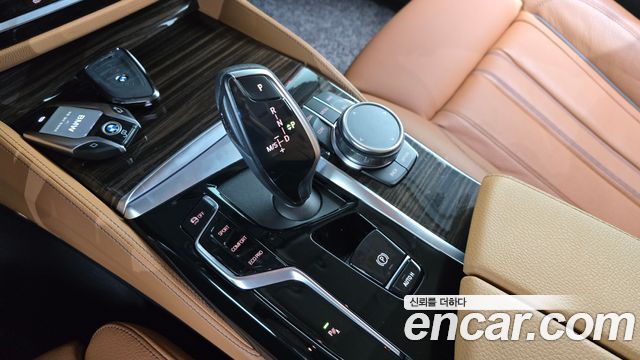 BMW 5-Series 520i Luxury
