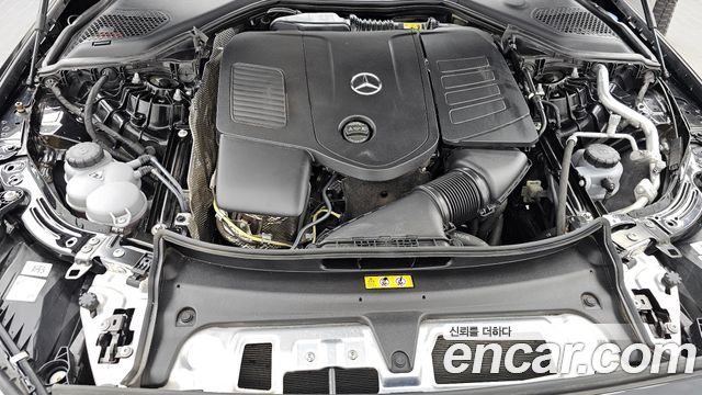 Mercedes-Benz E-Class E200 Avantgarde