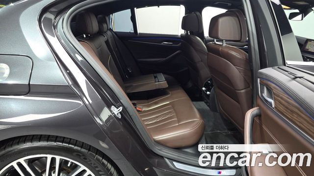 BMW 5-Series 530i xDrive M Sport Package Plus
