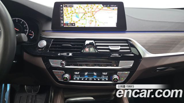BMW 5-Series 530i xDrive M Sport Package Plus