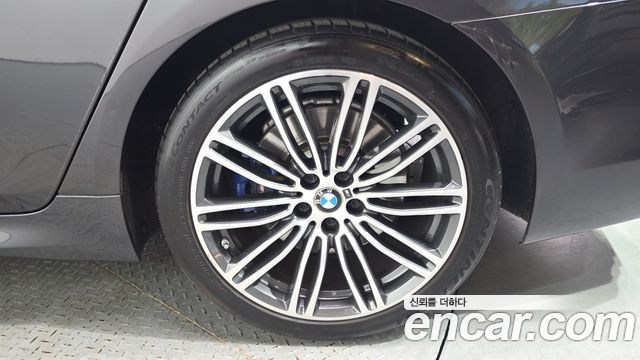 BMW 5-Series 530i xDrive M Sport Package Plus