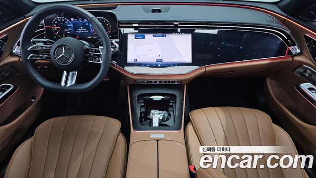 Mercedes-Benz E-Class E300 4MATIC AMG Line