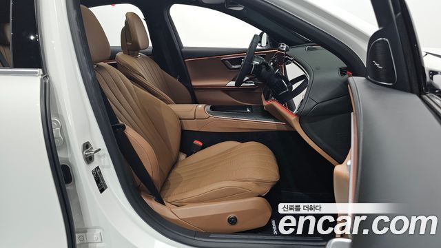 Mercedes-Benz E-Class E300 4MATIC AMG Line