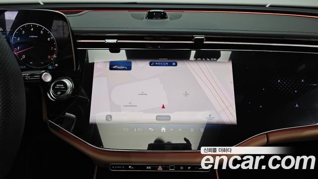 Mercedes-Benz E-Class E300 4MATIC AMG Line