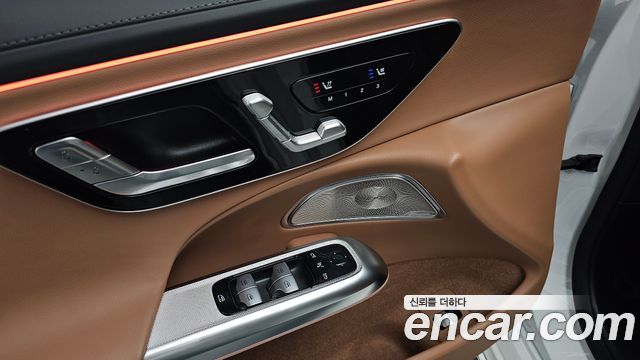 Mercedes-Benz E-Class E300 4MATIC AMG Line