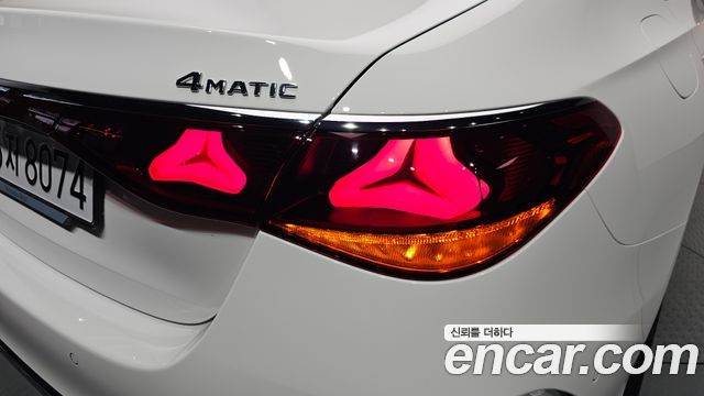 Mercedes-Benz E-Class E300 4MATIC AMG Line