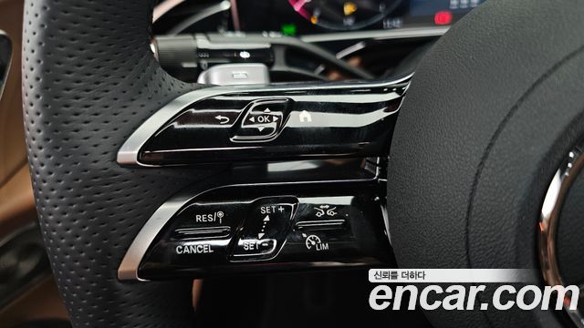 Mercedes-Benz E-Class E300 4MATIC AMG Line