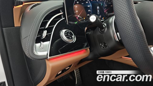 Mercedes-Benz E-Class E300 4MATIC AMG Line