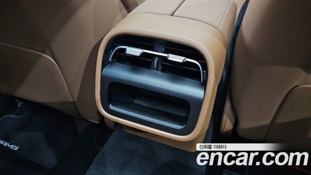 Mercedes-Benz E-Class E300 4MATIC AMG Line