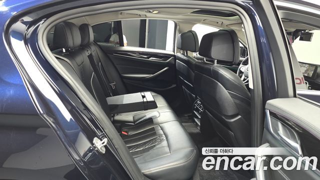 BMW 5-Series 530i xDrive Luxury Plus