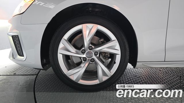 Audi A4 35 TDI Premium