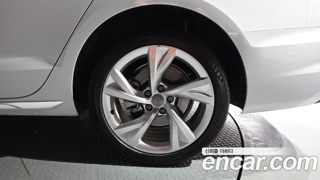 Audi A4 35 TDI Premium