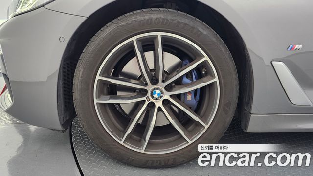 BMW 5-Series 520i M Sport
