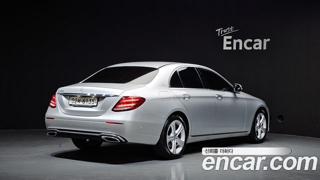 Mercedes-Benz E-Class E220d Avantgarde