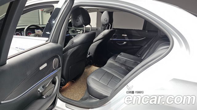 Mercedes-Benz E-Class E220d Avantgarde