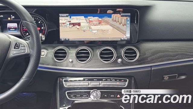 Mercedes-Benz E-Class E220d Avantgarde