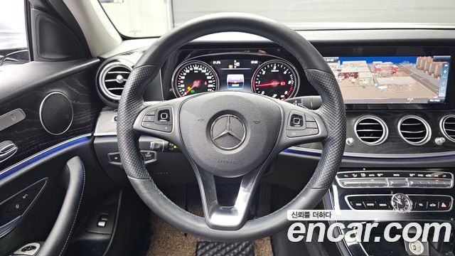 Mercedes-Benz E-Class E220d Avantgarde