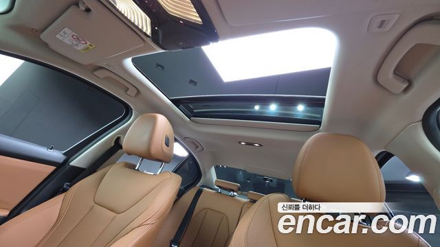 BMW 3-Series 320i