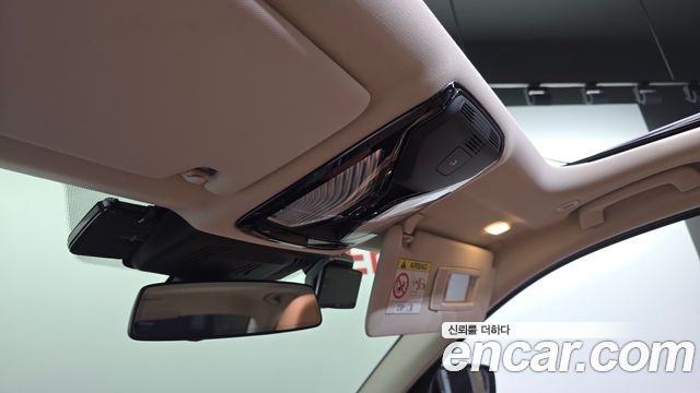 BMW 3-Series 320i