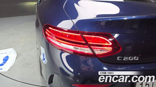 Mercedes-Benz C-Class C200 Coupe