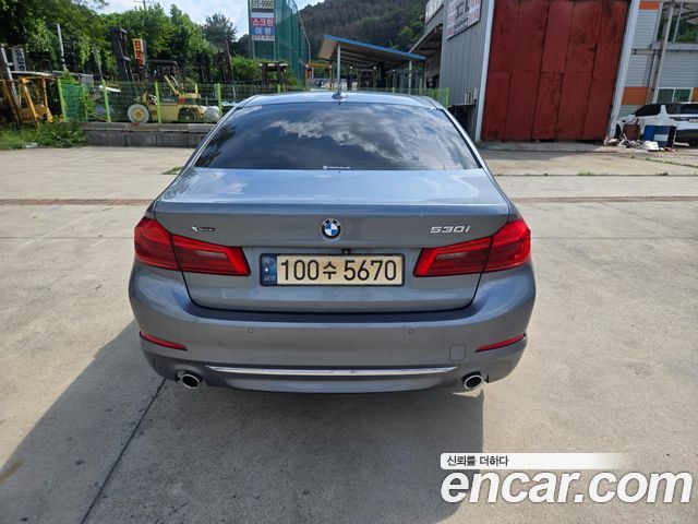 BMW 5-Series 530i xDrive Luxury Plus
