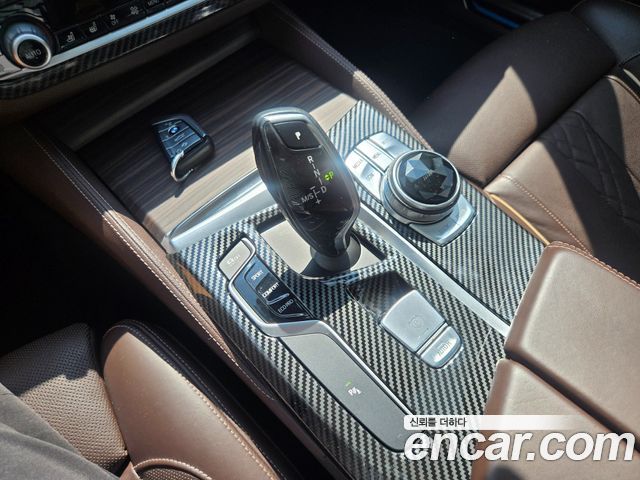 BMW 5-Series 530i xDrive Luxury Plus