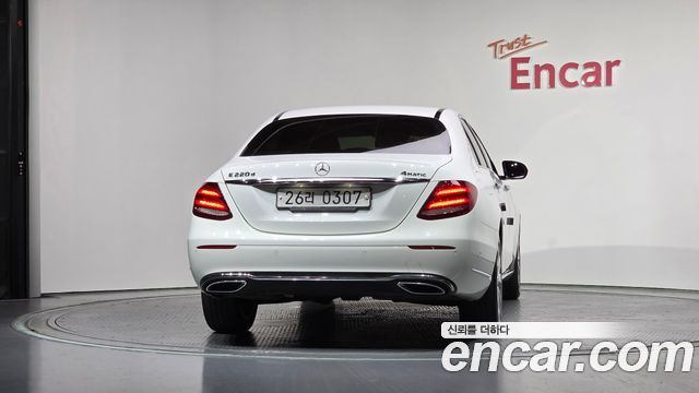 Mercedes-Benz E-Class E220d Exclusive