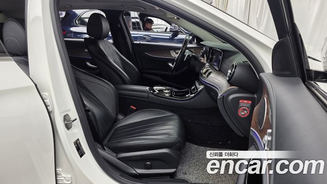 Mercedes-Benz E-Class E220d Exclusive